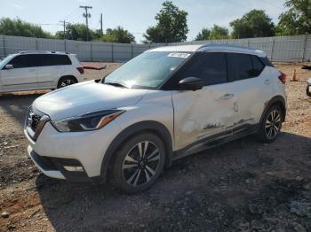  Salvage Nissan Kicks
