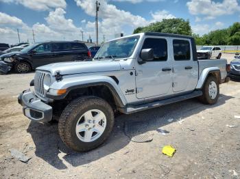 Salvage Jeep Gladiator