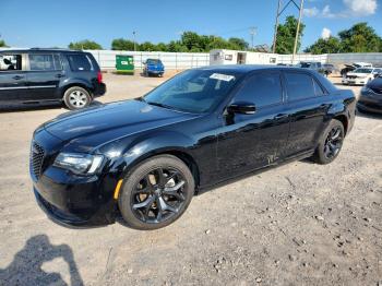  Salvage Chrysler 300