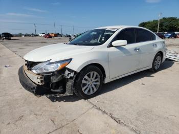  Salvage Nissan Altima