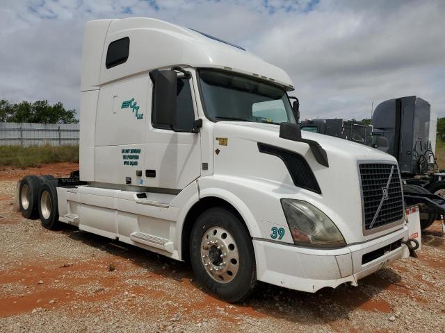  Salvage Volvo Vn
