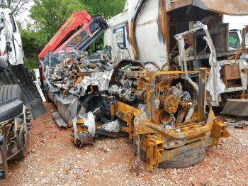  Salvage Freightliner Cascadia 1