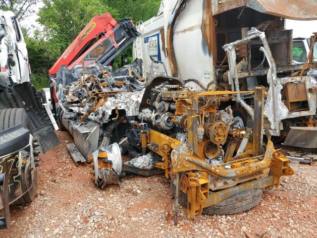  Salvage Freightliner Cascadia 1