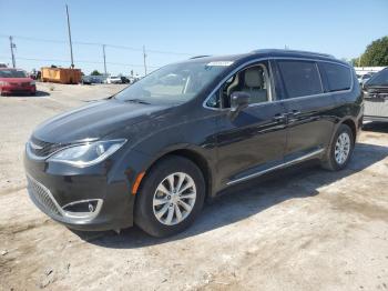  Salvage Chrysler Pacifica