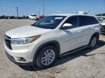  Salvage Toyota Highlander