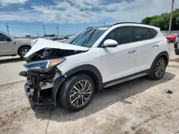  Salvage Hyundai TUCSON