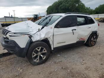  Salvage Jeep Cherokee