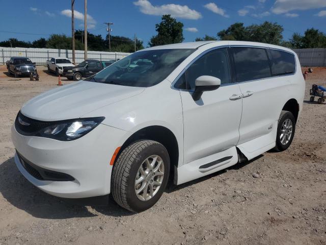 Salvage Chrysler Minivan