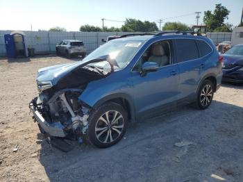  Salvage Subaru Forester