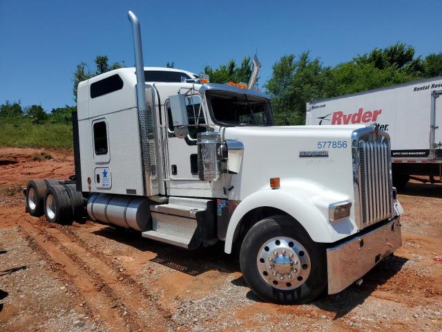  Salvage Kenworth W900