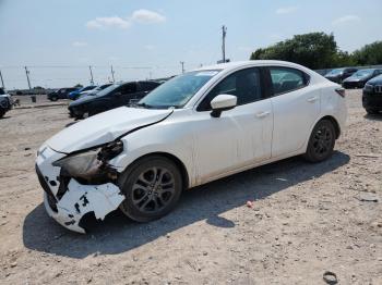  Salvage Toyota Yaris