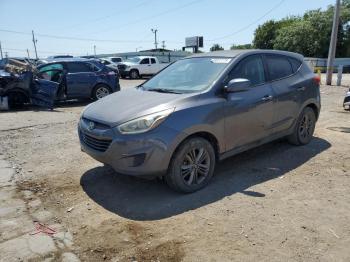  Salvage Hyundai TUCSON