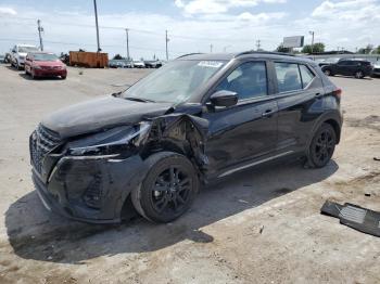  Salvage Nissan Kicks
