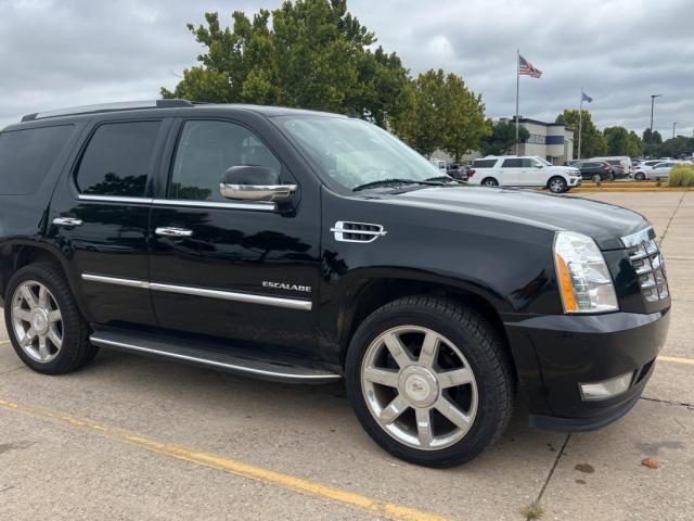  Salvage Cadillac Escalade