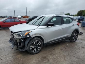  Salvage Nissan Kicks