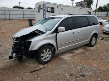  Salvage Chrysler Minivan
