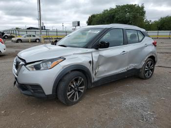  Salvage Nissan Kicks