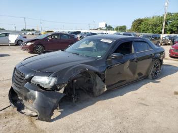  Salvage Chrysler 300