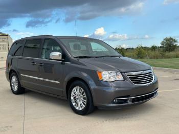  Salvage Chrysler Minivan