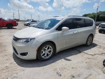  Salvage Chrysler Pacifica