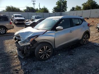  Salvage Nissan Kicks