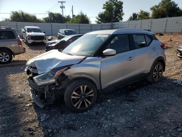  Salvage Nissan Kicks