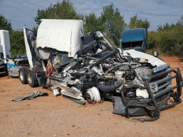  Salvage Freightliner Cascadia 1