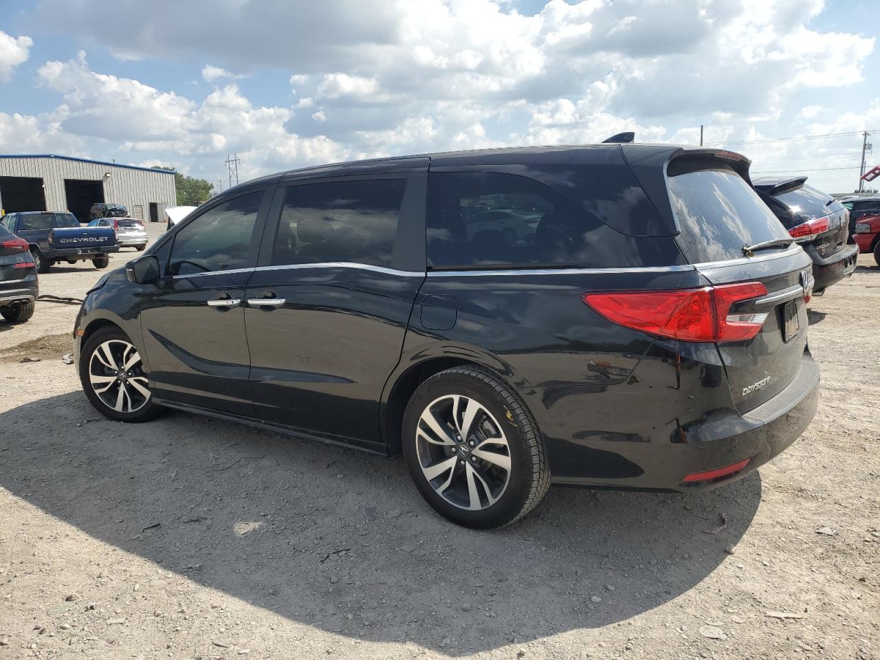 Honda Odyssey Touring Image 2
