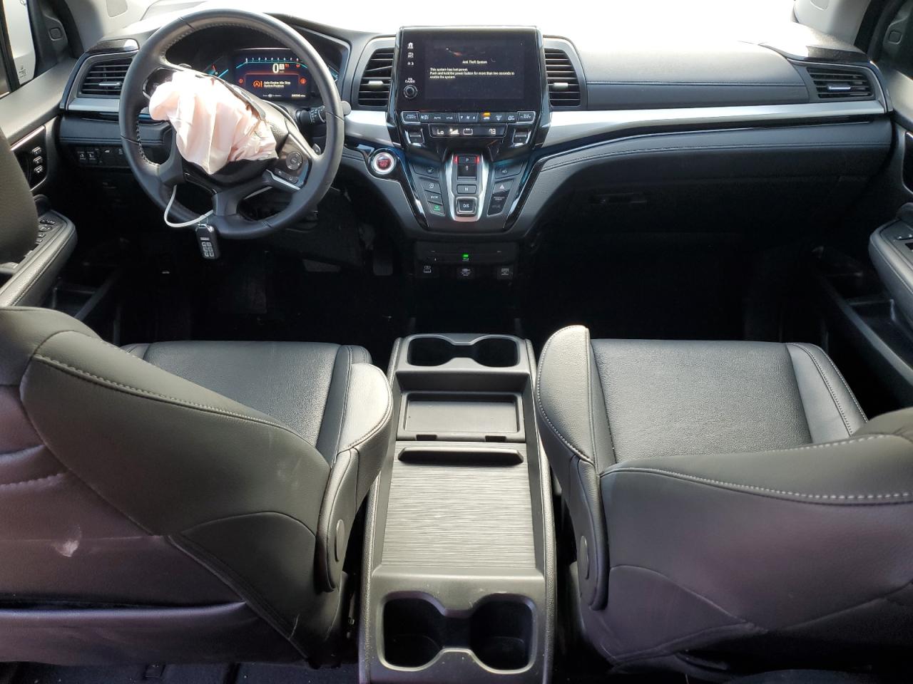 Honda Odyssey Touring Image 5