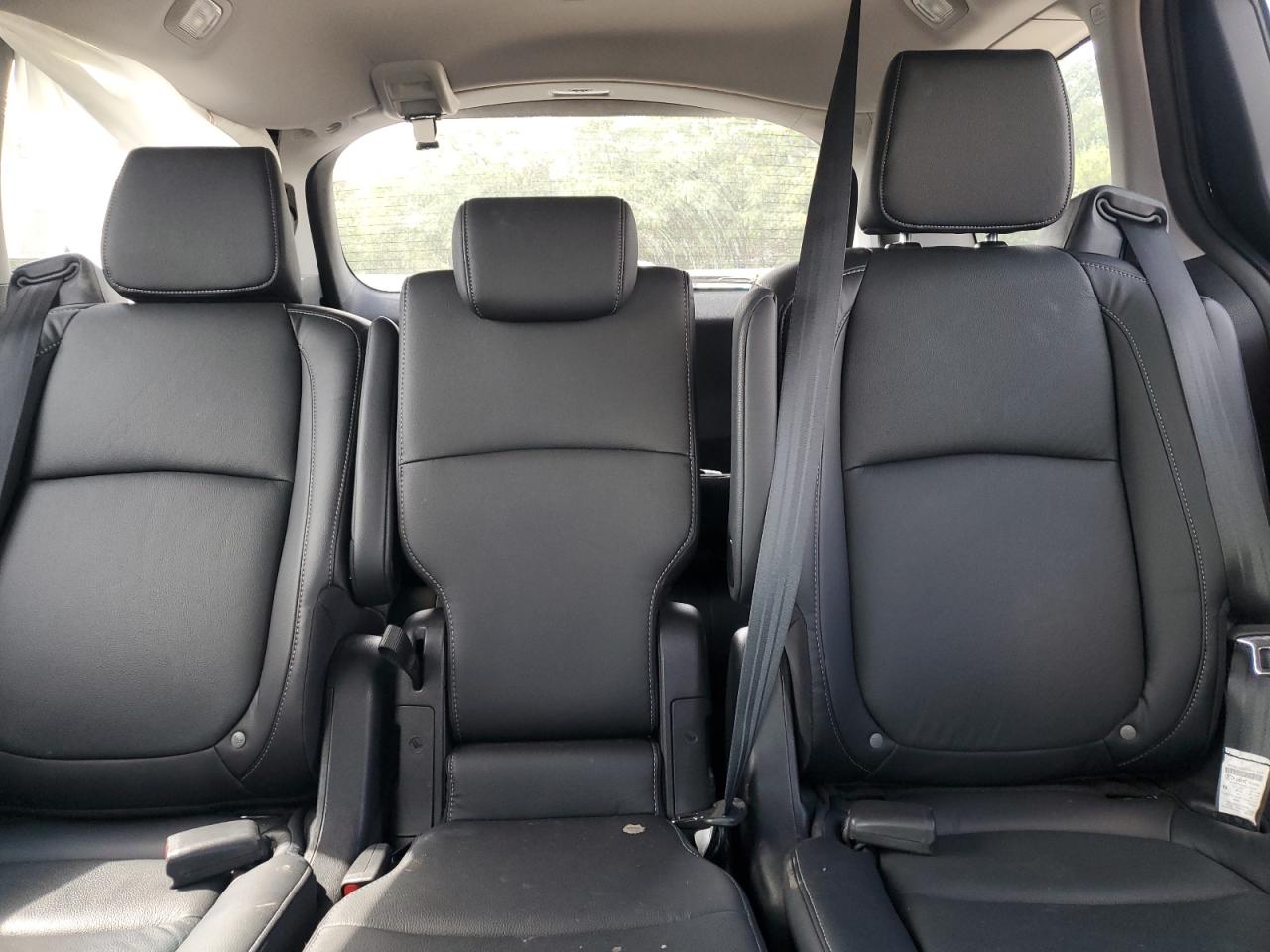 Honda Odyssey Touring Image 10