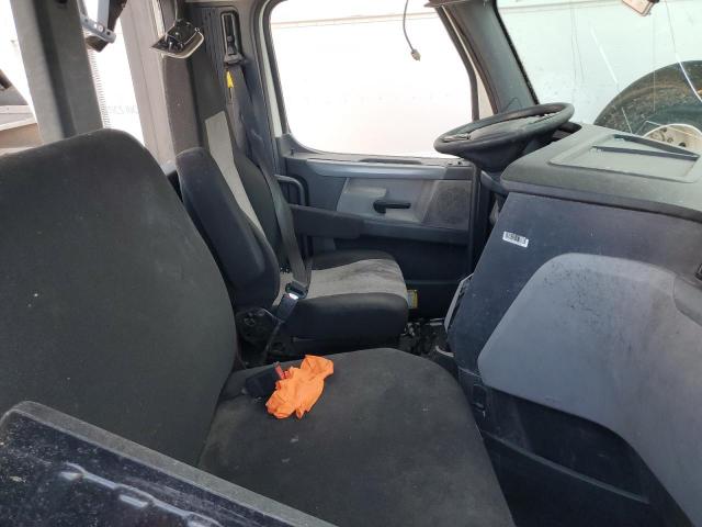 Freightliner Cascadia 1 Image 5