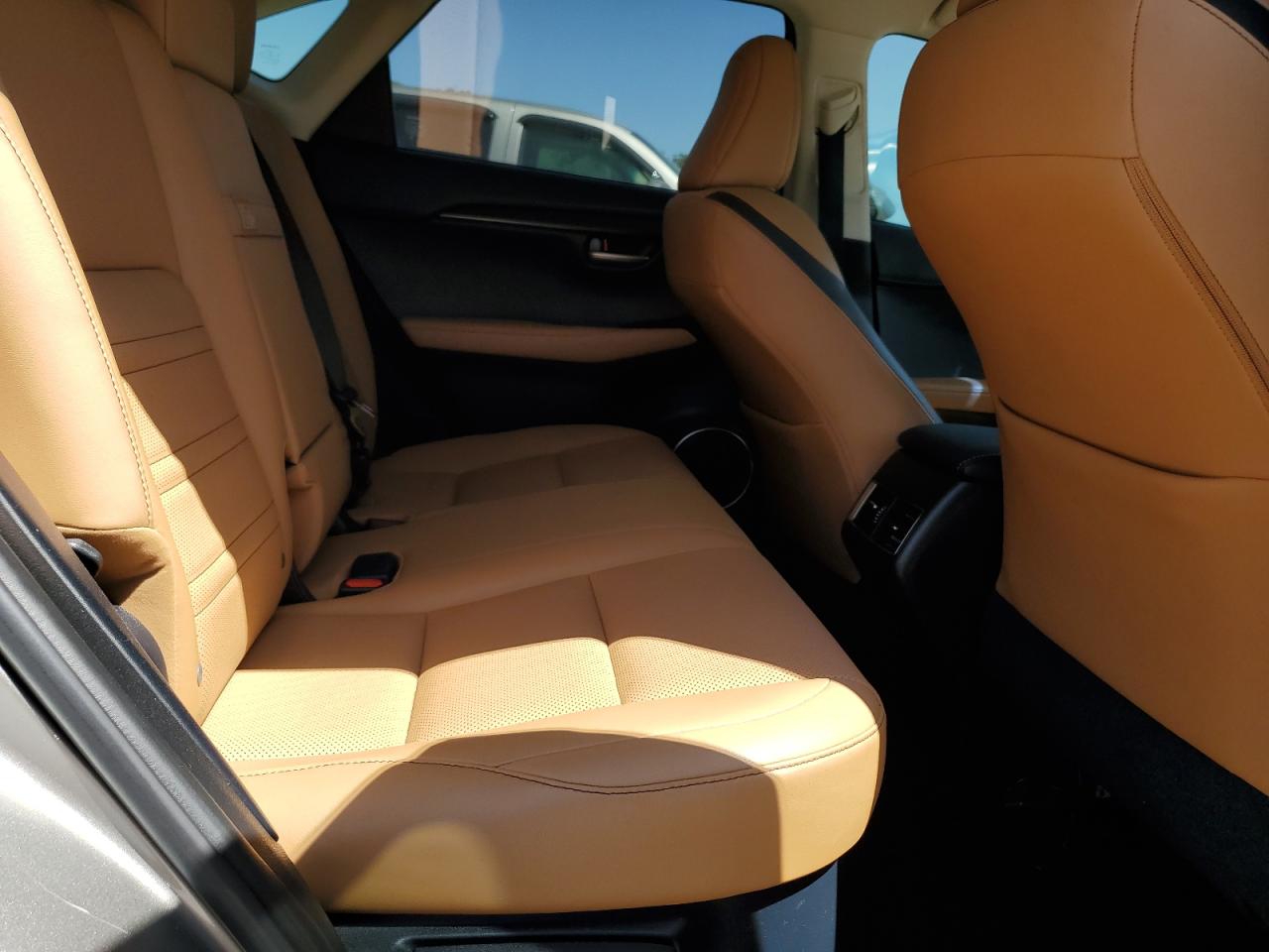 Lexus NX 200t Base Image 5