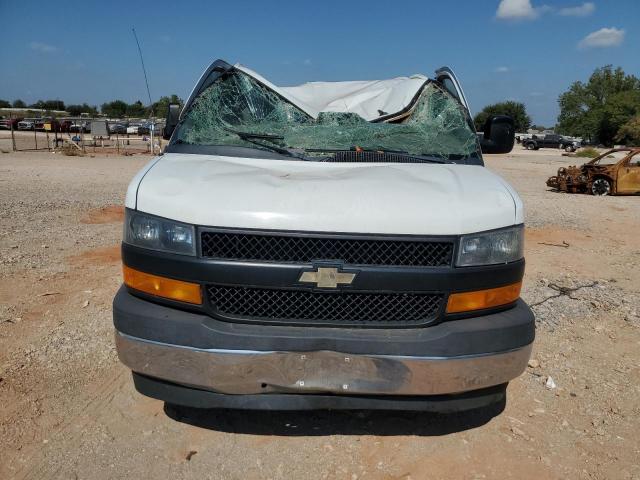 Chevrolet Express Image 4