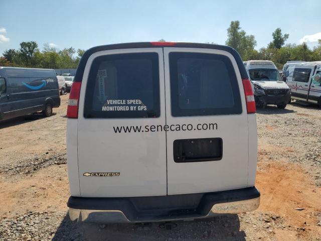 Chevrolet Express Image 11