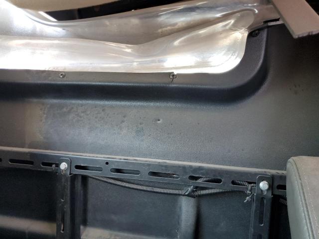 Chevrolet Express Image 7