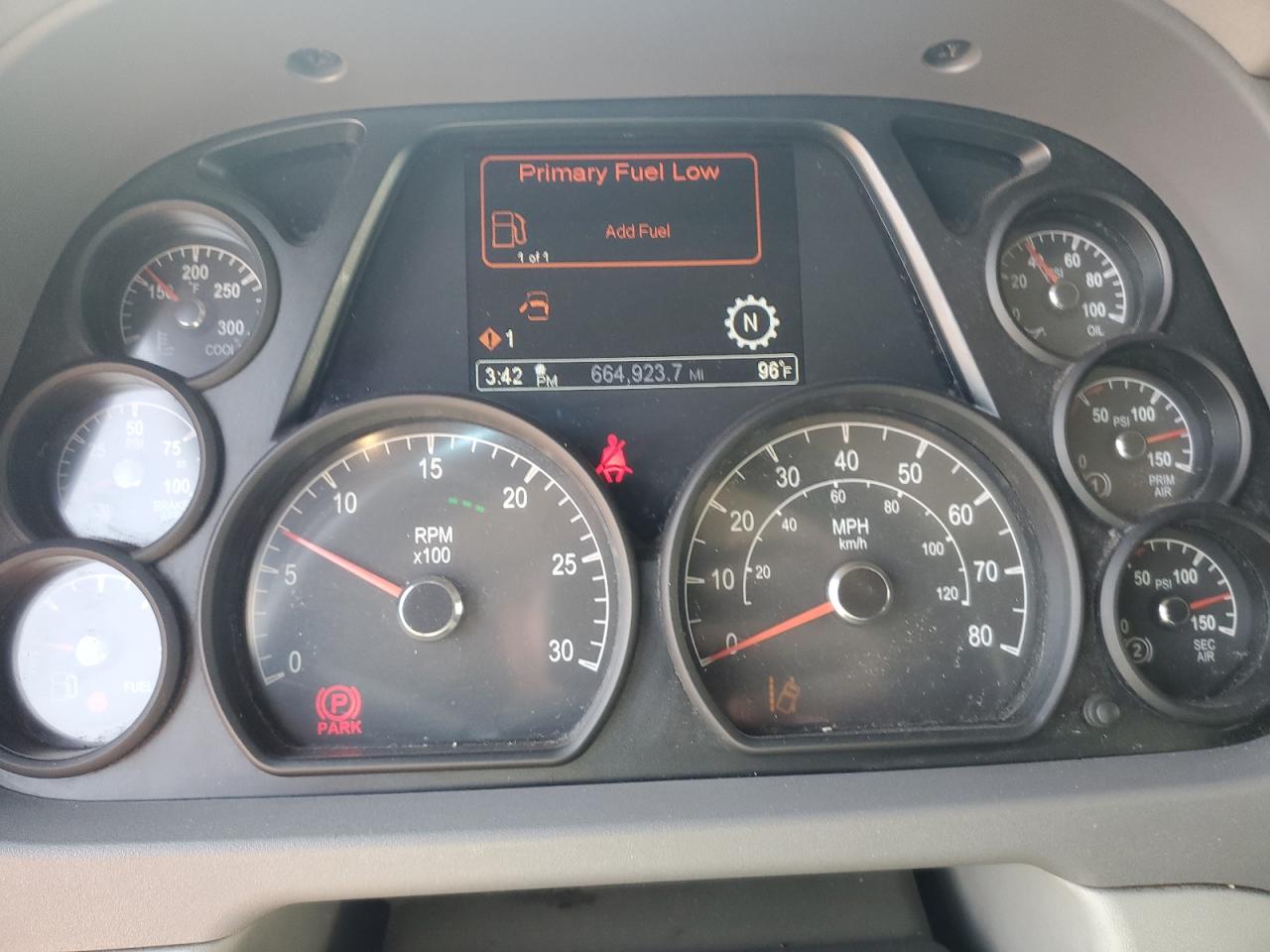 Peterbilt Tractor 579 Image 7