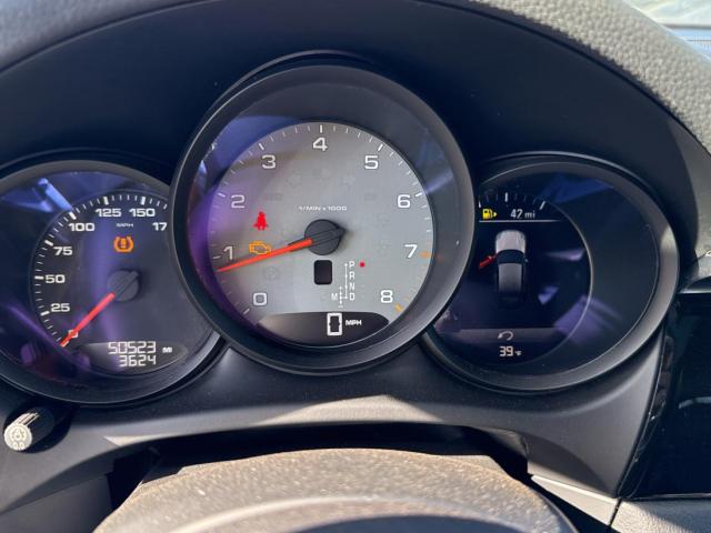 Porsche Macan S Image 7