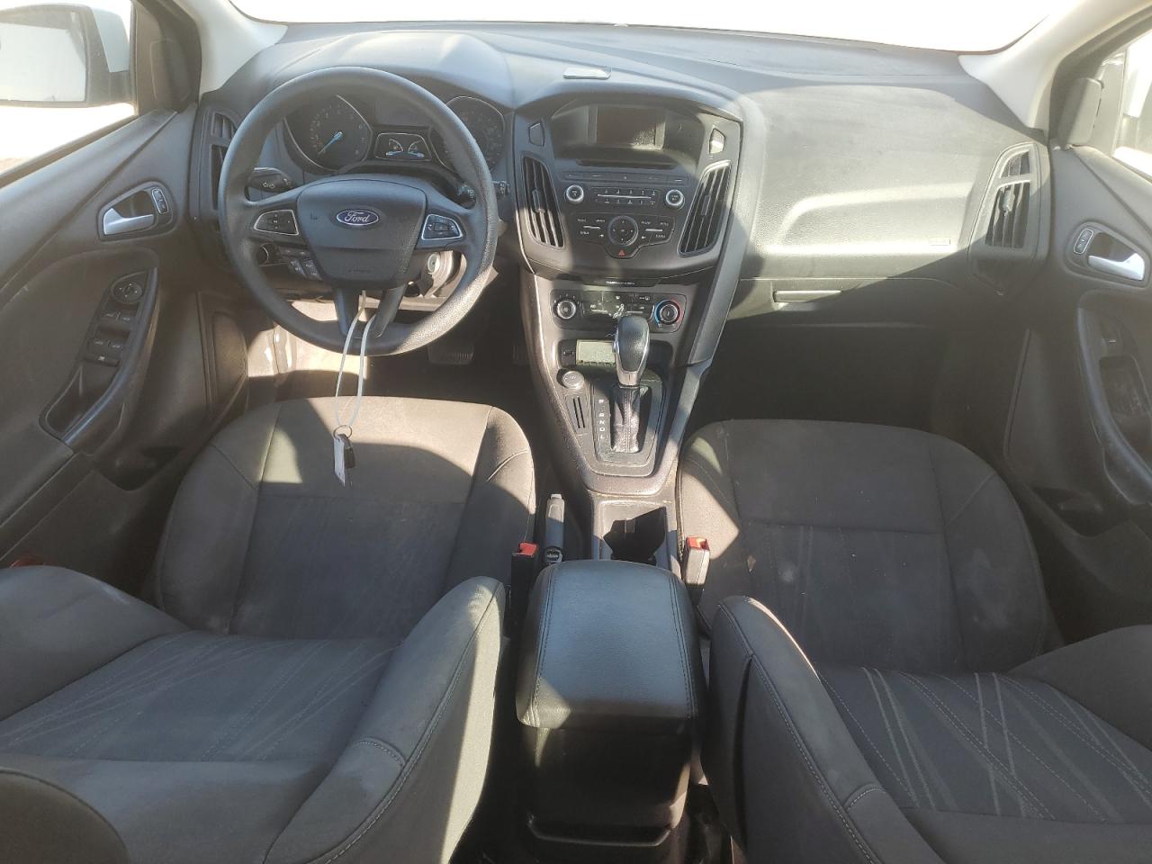 Ford Focus Se Image 12