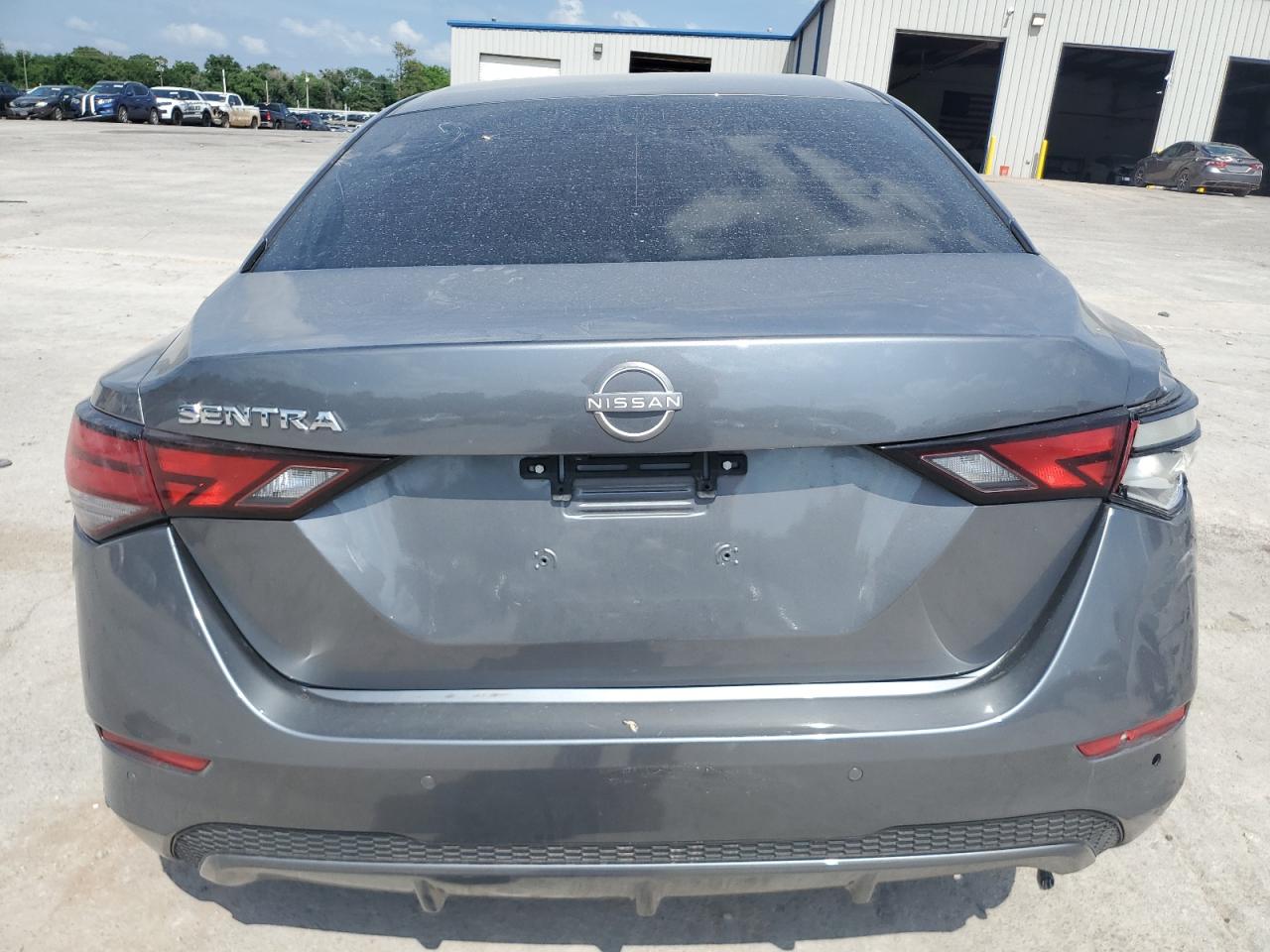 Nissan Sentra S Image 11