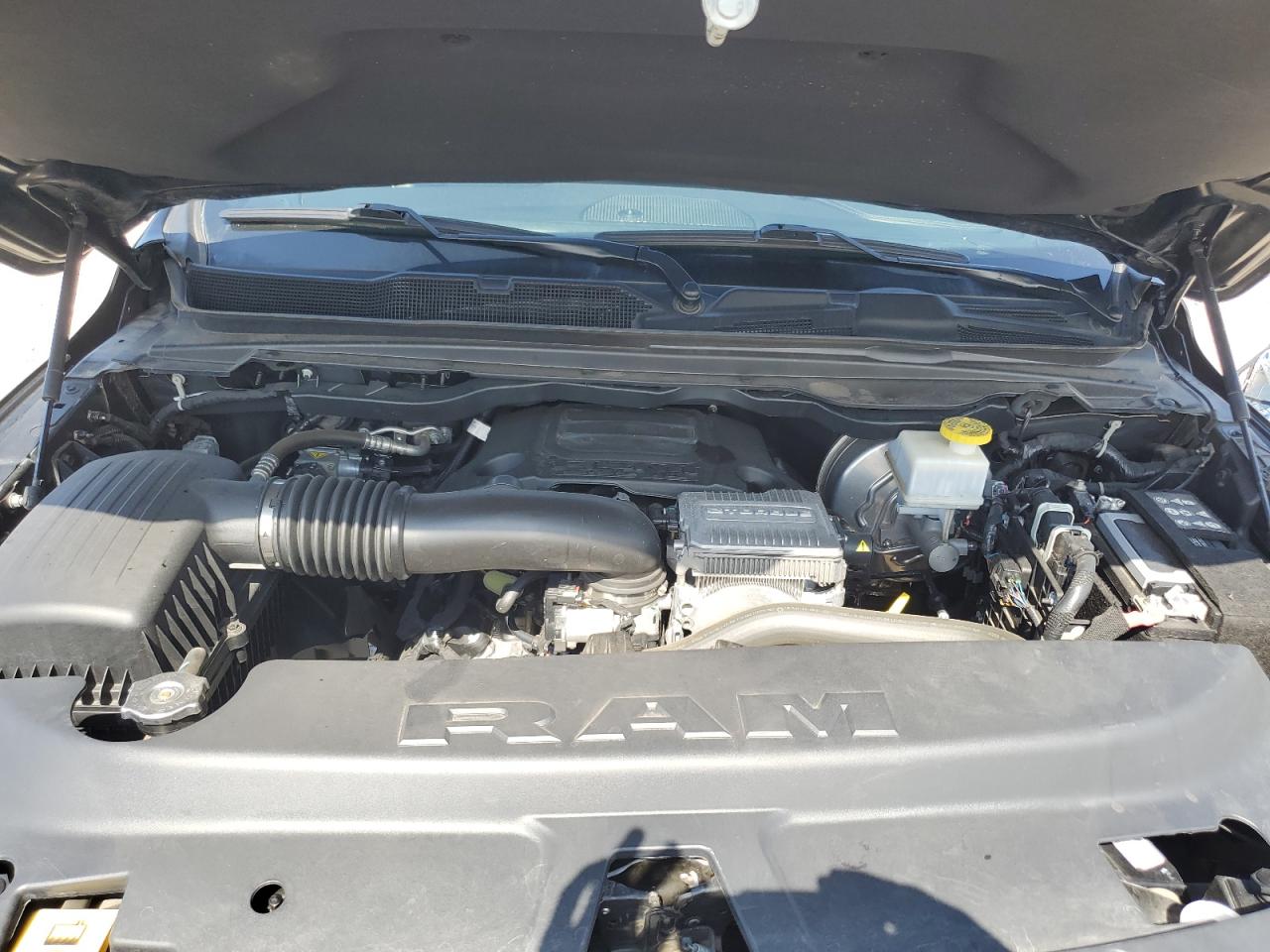 Ram 1500 Laramie Image 10