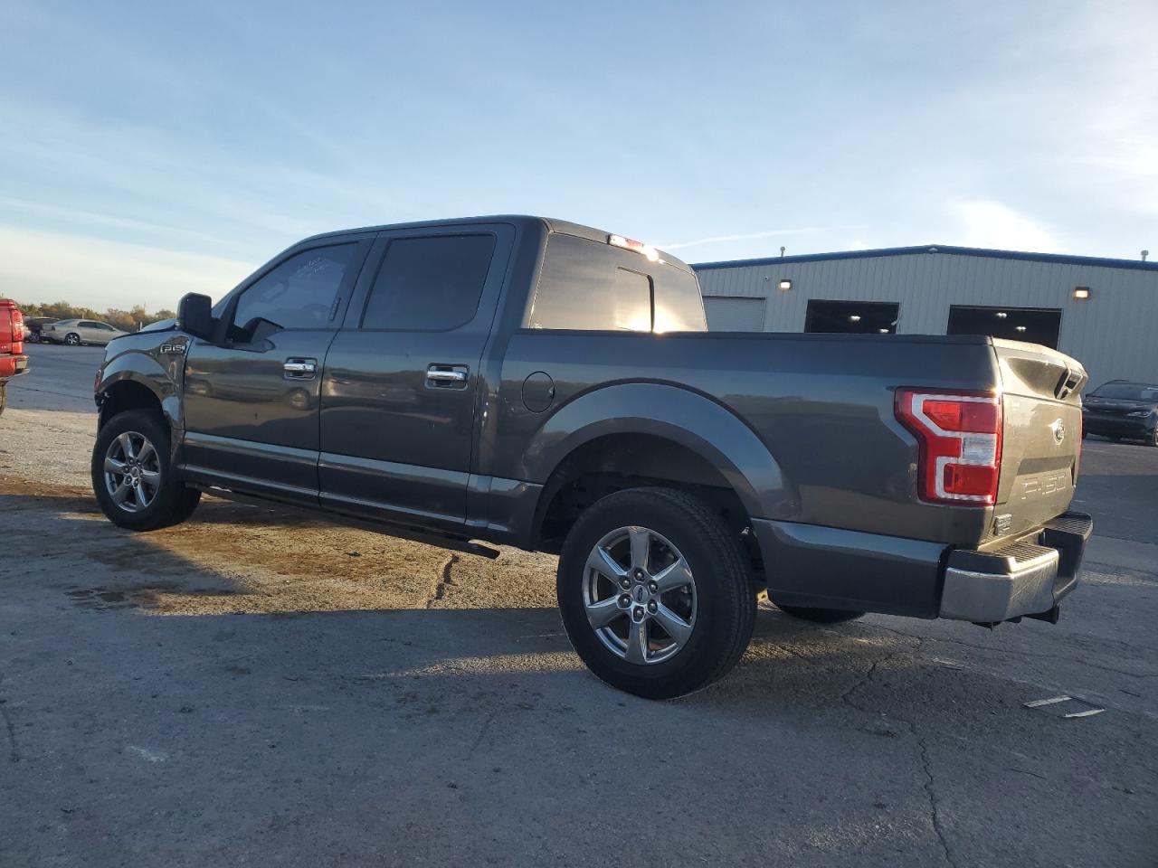 Ford F-150 Supercrew Image 2