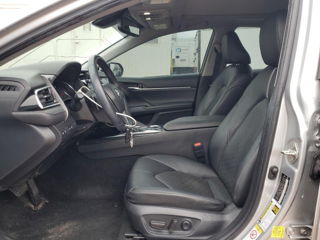 Toyota Camry Xse Image 4