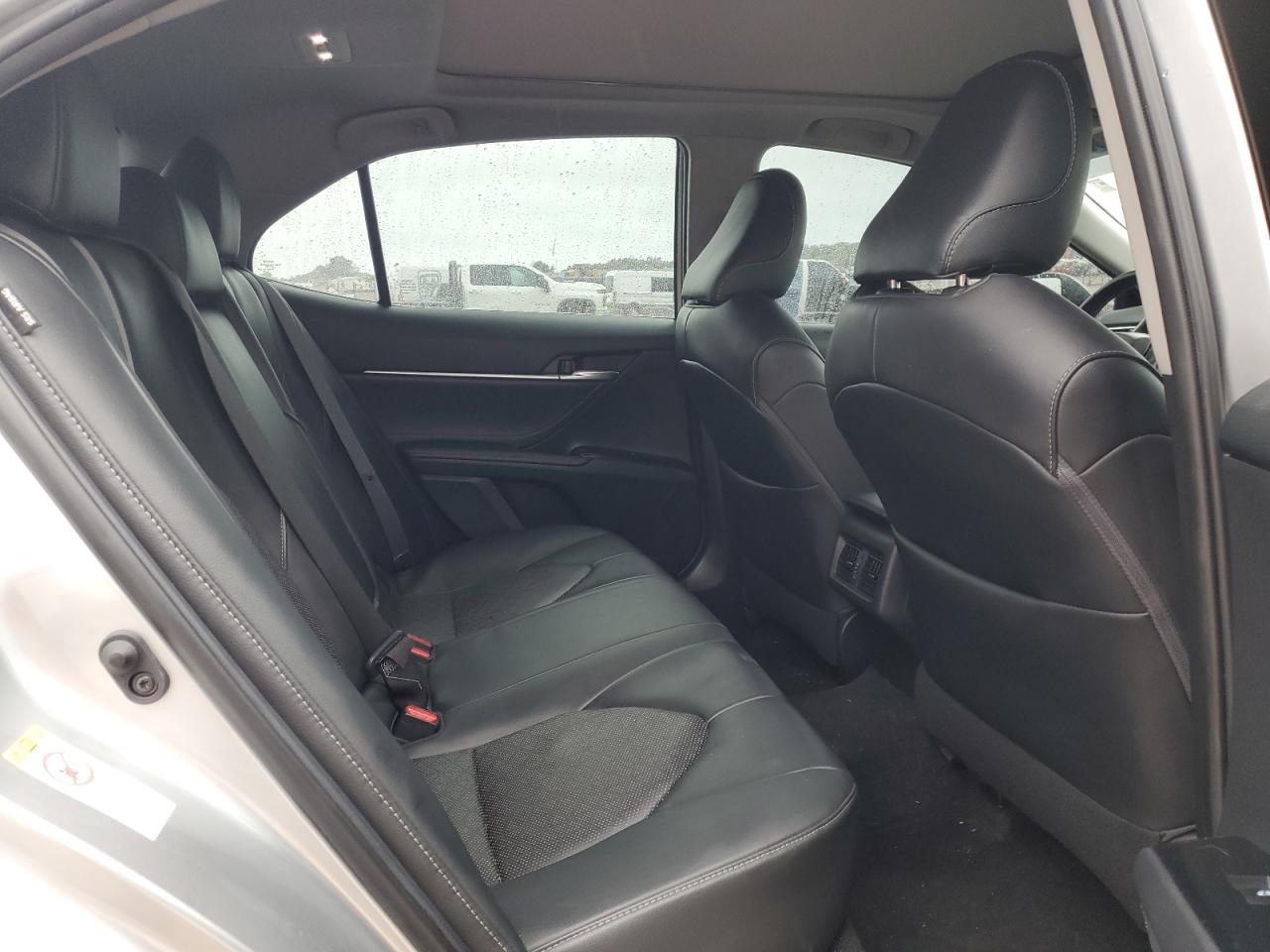 Toyota Camry Xse Image 9