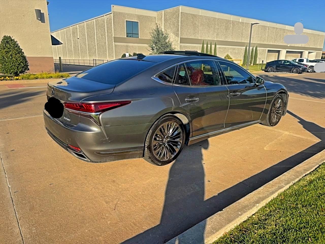 Lexus LS 500 Base Image 5
