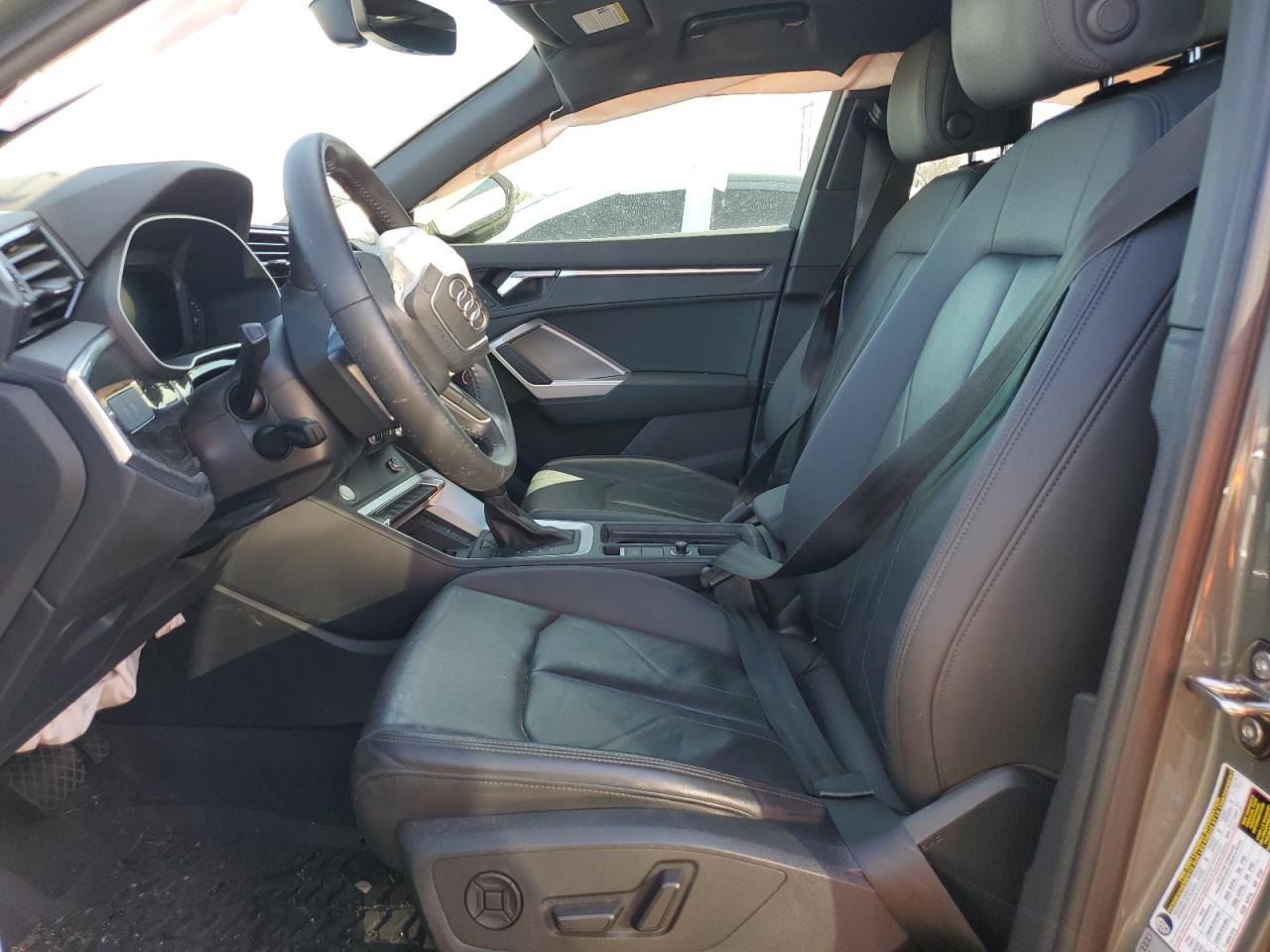 Audi Q3 Premium Plus S-line Image 11