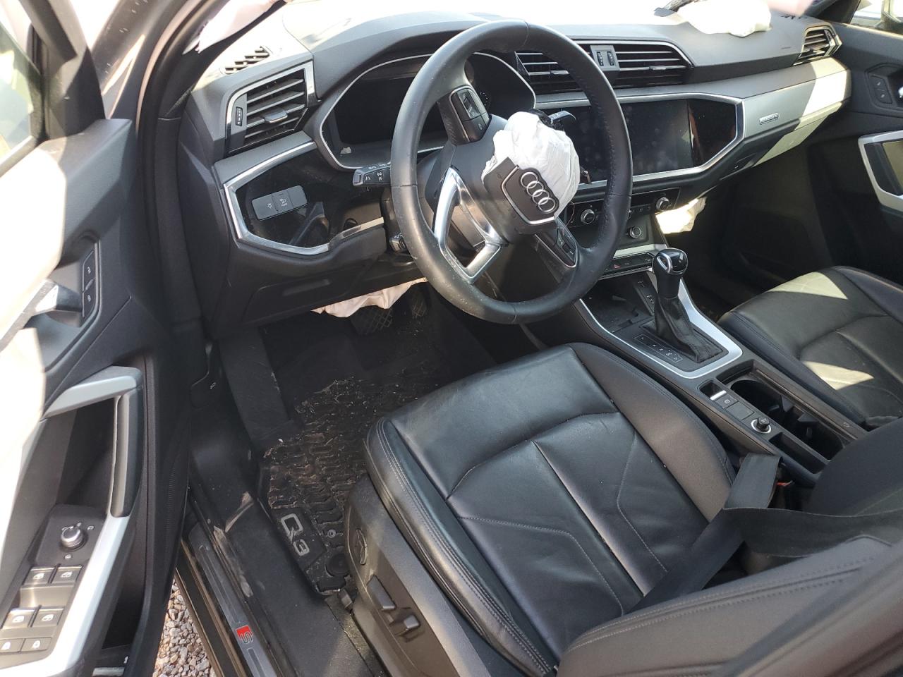 Audi Q3 Premium Plus S-line Image 2