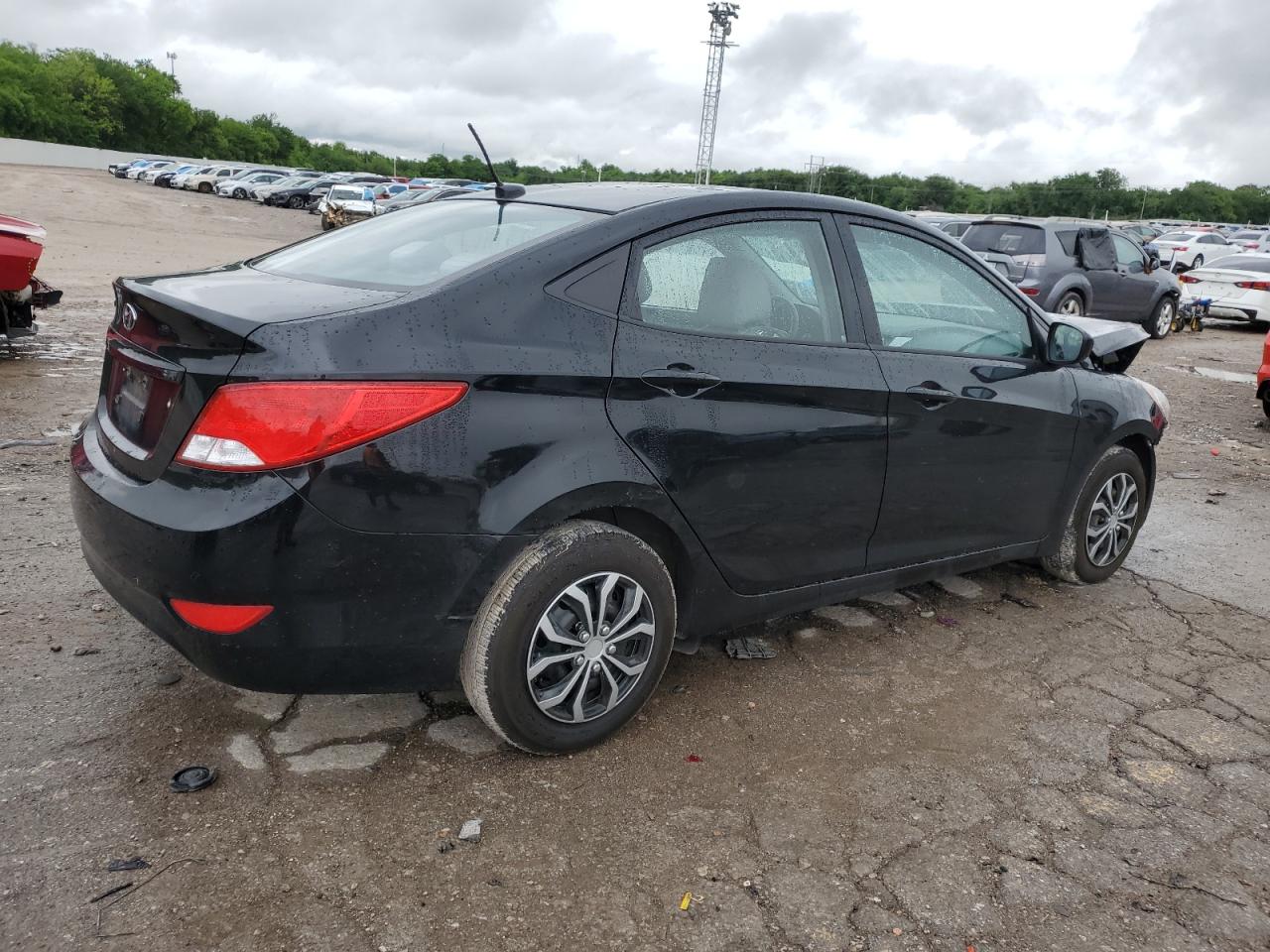 Hyundai ACCENT Se Image 3