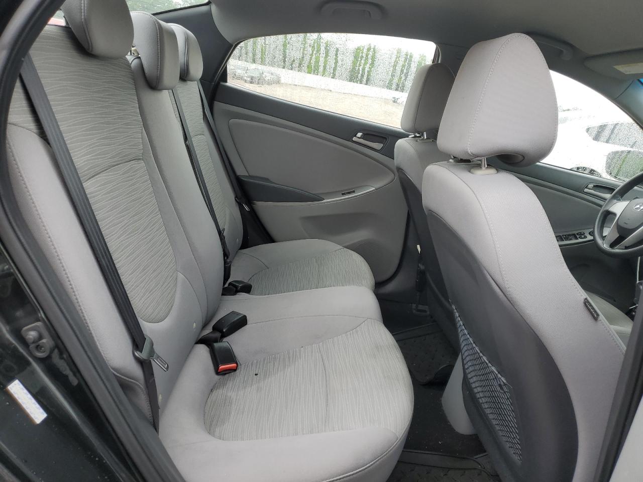 Hyundai ACCENT Se Image 7