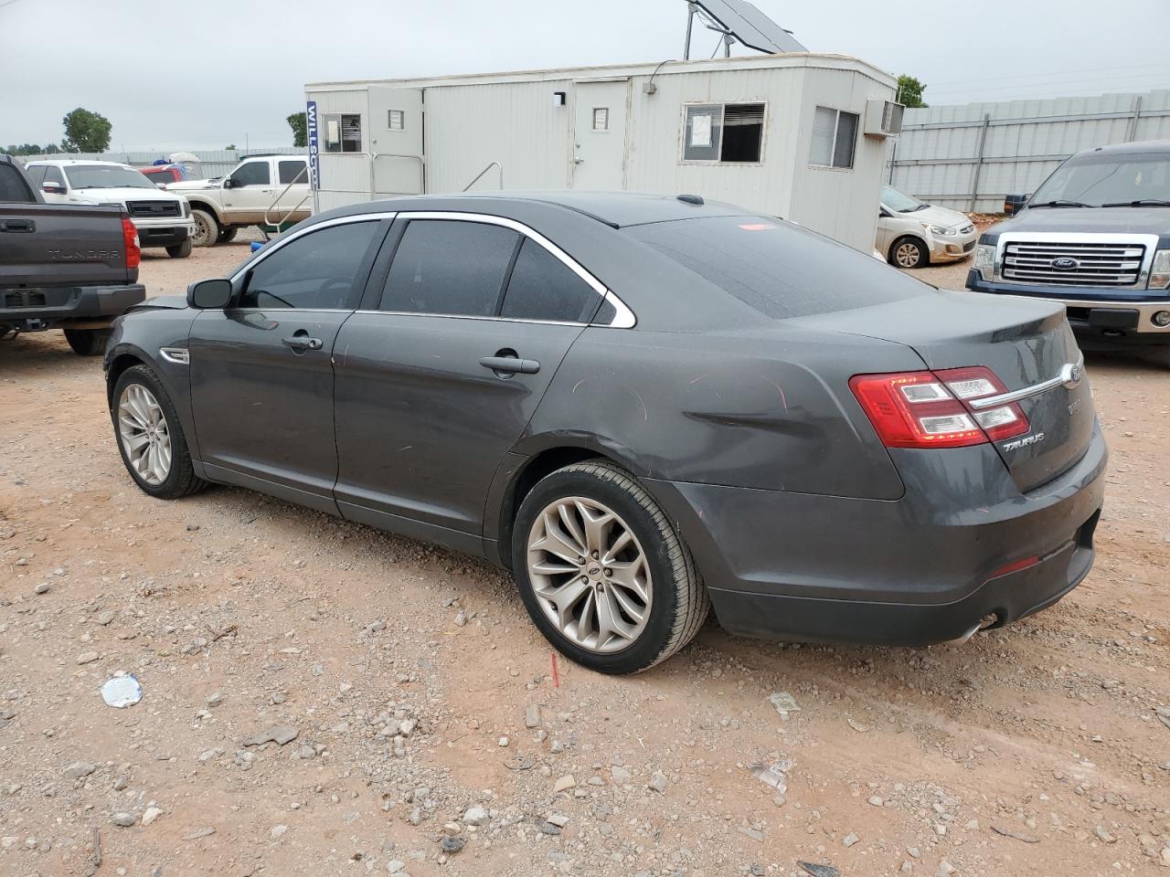 Ford Taurus Limited Image 6