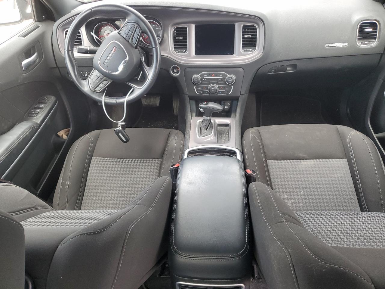 Dodge Charger Sxt Image 8